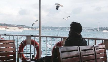 kaiyun体育-瓦尔迪内带回冬季出战意愿，桑普多利亚中场追逐奔球，瓦尔迪进球集锦