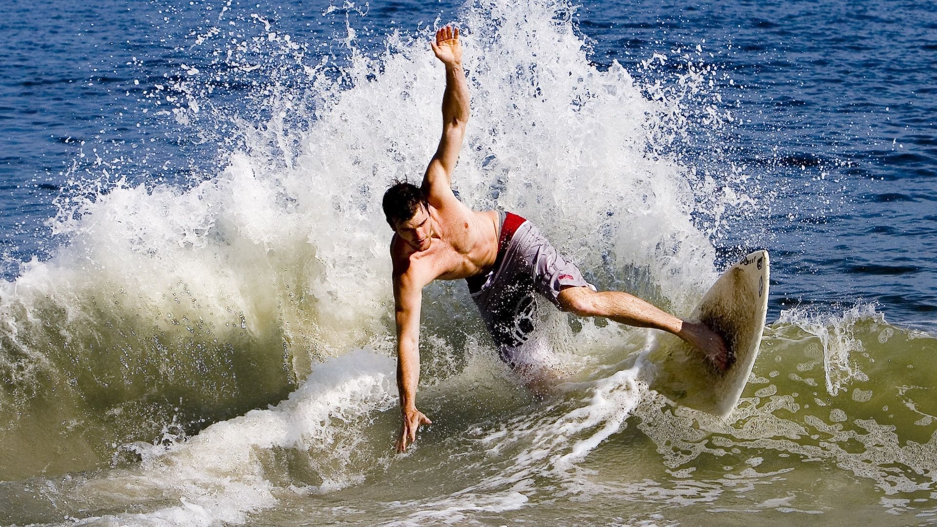 猛龙队险胜！小胜对手晋级下一轮！，猛龙vs小牛第1节